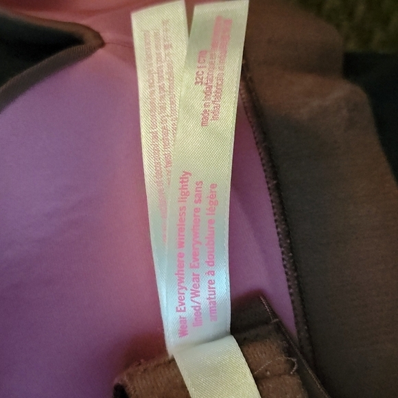 Pink Victoria's Secret Wray Everywhere Wireless Lightly Lined Bra 32C Purple - Picture 5 of 7